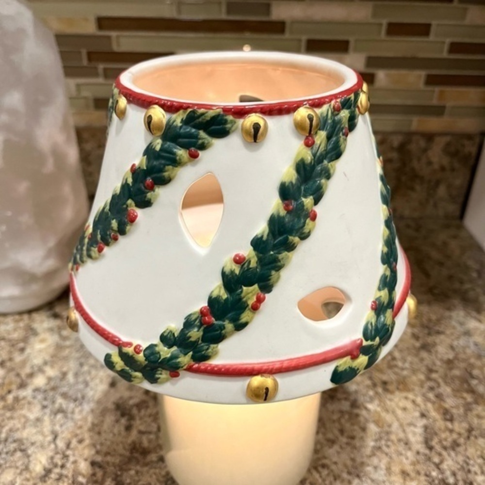 Festive Ceramic Candle Holder with Laurel Leaf Pattern w Green and Red Accents